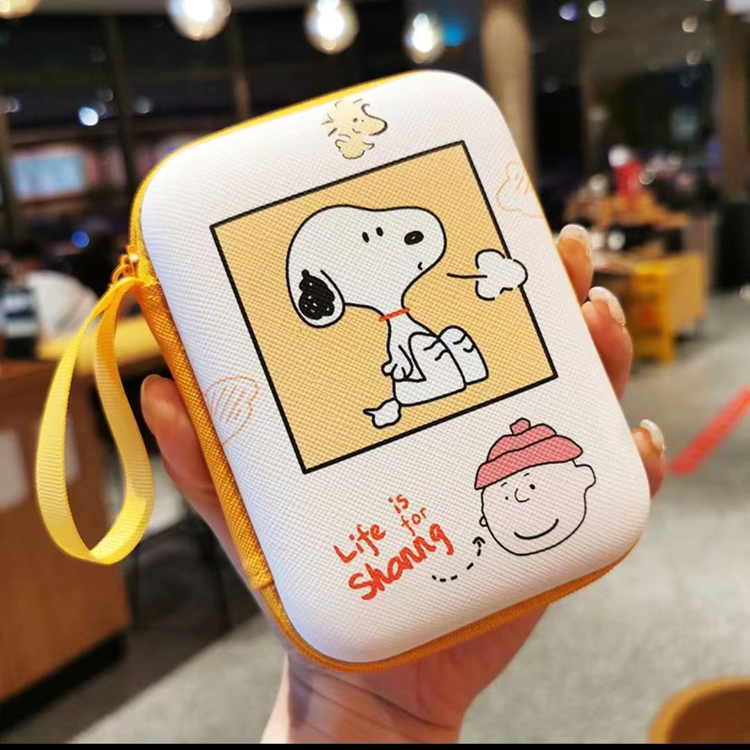 Bring a multifunctional storage box with you